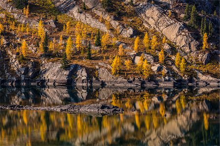 Rock Isle Lake in Autumn, Mount Assiniboine Provincial Park, British Columbia, Canada Photographie de stock - Rights-Managed, Code: 700-06465484