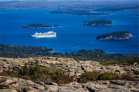 Cruise Ship off Coast of Acadia National Park, Mount Desert Island, Hancock County, Maine, USA Photographie de stock - Rights-Managed, Code: 700-06465700