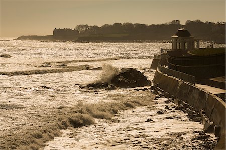 rauh - Mansion Gate on Cliff Walk, Newport, Rhode Island, USA Stockbilder - Lizenzpflichtiges, Bildnummer: 700-06465817