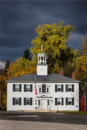 Lenox Academy with Stormy Sky in Autumn, Lenox, Berkshire County, Massachusetts, USA Foto de stock - Con derechos protegidos, Código: 700-06465826