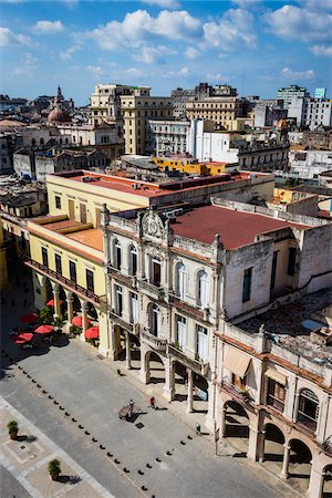 place publique - High Angle View of Buildings in Plaza Vieja with City Extending into the Distance, Havana, Cuba Photographie de stock - Rights-Managed, Code: 700-06465909
