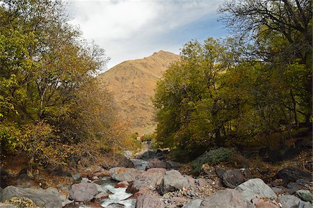 Toubkal mountains with village of Imlil and river through valley, High Atlas Mountains, Morocco, Africa Photographie de stock - Rights-Managed, Code: 700-06505737