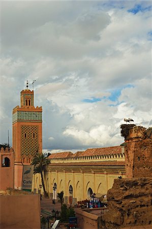 Overview of Mosque de la Kasbah with White Storks Nesting on Rooftop, Medina, Marrakesh, Morocco, Africa Foto de stock - Con derechos protegidos, Código: 700-06505744