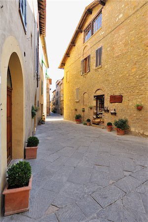 pienza - Historic Town of Pienza in Summer, Pienza, Province of Siena, Tuscany, Italy Stock Photo - Rights-Managed, Code: 700-06512937