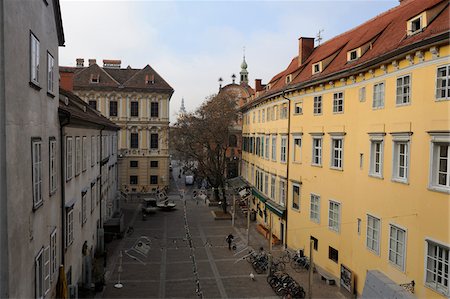 european plaza photos - Overview of Schlossbergplatz in Late Autumn, Graz, Styria, Austria Photographie de stock - Rights-Managed, Code: 700-06553405