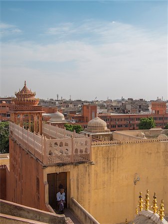 towers and balconies of Hawa Mahal Palace and view of the city, Jaipur, India Stockbilder - Lizenzpflichtiges, Bildnummer: 700-06782143
