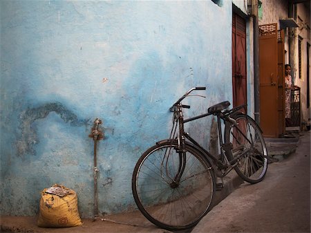 bicycle in street of Chandpole district in Old town of Udaipur, India Stock Photo - Rights-Managed, Code: 700-06782174