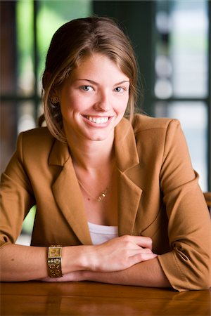 Portrait of Businesswoman, Bradford, Ontario, Canada Photographie de stock - Rights-Managed, Code: 700-06847424