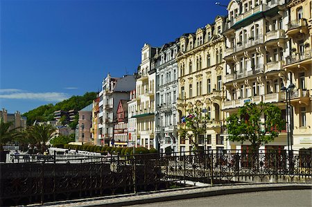 Historic spa section of Karlovy Vary, Bohemia, Czech Republic, Europe Foto de stock - Direito Controlado, Número: 700-06894767