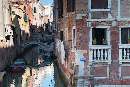 simsearch:700-08385808,k - A canal in Venetian lagoon, Venice, UNESCO World Heritage Site, Veneto, Italy, Europe Photographie de stock - Rights-Managed, Code: 700-06895049