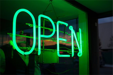 shop sign - neon store Open sign Foto de stock - Con derechos protegidos, Código: 700-06892624