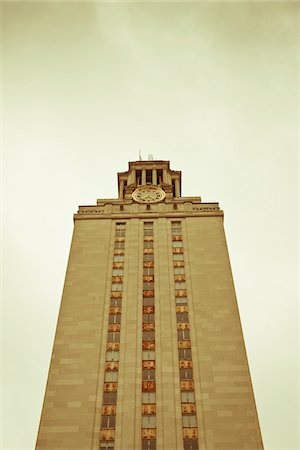 Old tower structure from the original Texas State University Campus, Austin, Texas, USA Foto de stock - Con derechos protegidos, Código: 700-06892633