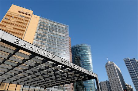 simsearch:700-06144836,k - Close-up of Potsdamerplatz Bahnhof, Postdamer Platz, Berlin, Germany Foto de stock - Con derechos protegidos, Código: 700-06961812