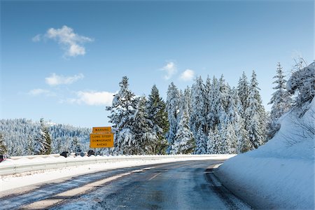 Roadside sign on Mount Ashland, Southern Oregon, USA Stockbilder - Lizenzpflichtiges, Bildnummer: 700-07067237