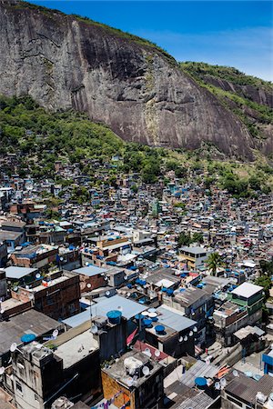 simsearch:700-07206665,k - Overview of Rocinha Favela, Rio de Janeiro, Brazil Foto de stock - Con derechos protegidos, Código: 700-07204136