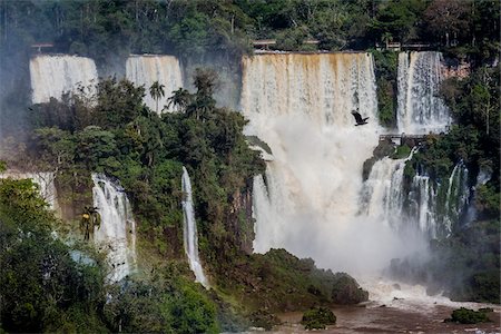 Scenic view of Iguacu Falls, Iguacu National Park, Parana, Brazil Stockbilder - Lizenzpflichtiges, Bildnummer: 700-07204188