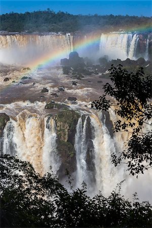 paraná - Scenic view of Iguacu Falls with rainbow, Iguacu National Park, Parana, Brazil Foto de stock - Con derechos protegidos, Código: 700-07204194