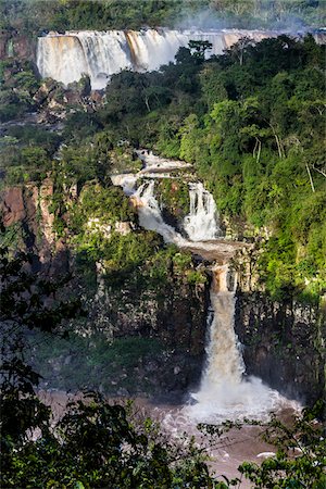 Scenic view of Iguacu Falls, Iguacu National Park, Parana, Brazil Stockbilder - Lizenzpflichtiges, Bildnummer: 700-07204192