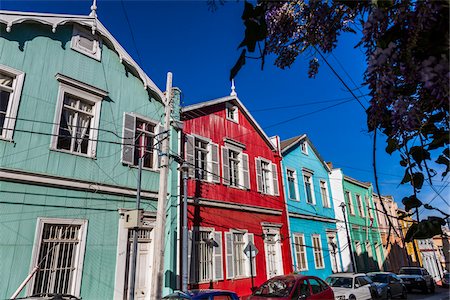 simsearch:700-07206665,k - Row of Colourful Houses, Valparaiso, Chile Foto de stock - Con derechos protegidos, Código: 700-07206678