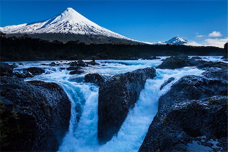 Osorno Volcano and Petrohue Waterfalls, Parque Nacional Vicente Perez Rosales, Patagonia, Chile Photographie de stock - Rights-Managed, Code: 700-07206696