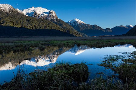 Scenic view of mountains and lake at Peulla, Parque Nacional Vicente Perez Rosales, Patagonia, Chile Photographie de stock - Rights-Managed, Code: 700-07202724