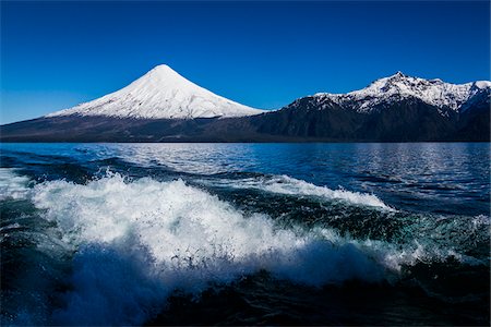 patagonia lakes and mountain ranges - Close-up of backwash from boat in Lake Todos los Santos and Osorno Volcano, Parque Nacional Vicente Perez Rosales, Patagonia, Chile Stock Photo - Rights-Managed, Code: 700-07203987