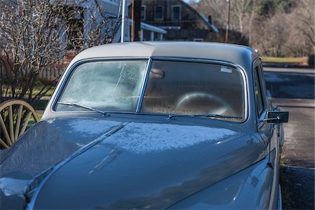 frost on windows - 1950 Plymouth Deluxe Sedan, Jacksonville, Oregon, USA Stock Photo - Rights-Managed, Code: 700-07237641