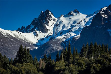 simsearch:700-07202717,k - Scenic view of snow covered mountain tops, Andes Mountains at Nahuel Huapi National Park (Parque Nacional Nahuel Huapi­), Argentina Foto de stock - Con derechos protegidos, Código: 700-07237936