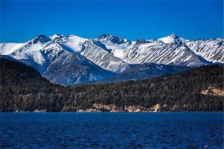 simsearch:841-05782772,k - Scenic view of lake and the Andes Mountains near Bariloche, Nahuel Huapi National Park (Parque Nacional Nahuel Huapi­), Argentina Foto de stock - Direito Controlado, Número: 700-07237942