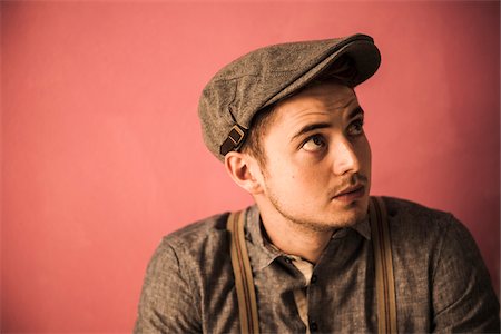 Portrait of Young Man, Studio Shot Photographie de stock - Rights-Managed, Code: 700-07238141