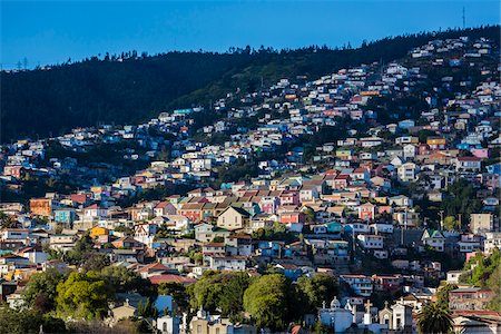 Overview of residences on hill, Valparaiso, Chile Photographie de stock - Rights-Managed, Code: 700-07232363