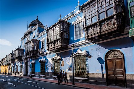 people not model release - Osambela House, Conde de Superunda Street, Lima, Peru Stock Photo - Rights-Managed, Code: 700-07279066