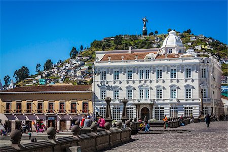 plaza san francisco - Plaza de San Francisco, El Panecillo in background, Quito, Ecuador Stock Photo - Rights-Managed, Code: 700-07279281