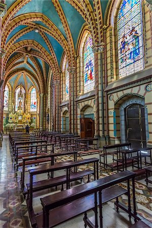 simsearch:700-07279487,k - Interior of Basi­lica del Voto Nacional, Quito, Ecuador Stockbilder - Lizenzpflichtiges, Bildnummer: 700-07279292