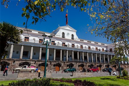 simsearch:700-07279292,k - Carondelet Palace, Plaza de la Independencia, Quito, Ecuador Foto de stock - Con derechos protegidos, Código: 700-07279302