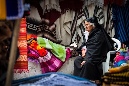 equatorien - Woman in Clothing Market, Otavalo, Imbabura Province, Ecuador Photographie de stock - Rights-Managed, Code: 700-07279330