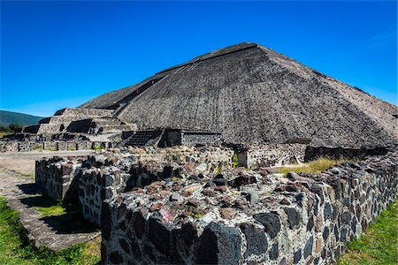 pyramide - Pyramid of the Sun, San Juan Teotihuacan, northeast of Mexico City, Mexico Stockbilder - Lizenzpflichtiges, Bildnummer: 700-07279472