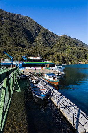 parque nacional vicente perez rosales - Cruce Andino at Petrohue, Parque Nacional Vicente Perez Rosales, Los Lagos Region, Patagonia, Chile Stock Photo - Rights-Managed, Code: 700-07288139