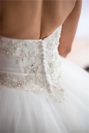 robe de mariée - Portrait Bride's Back, Toronto, Ontario, Canada Photographie de stock - Rights-Managed, Code: 700-07435016