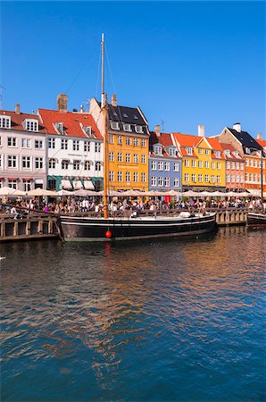 Boats in Canal, Nyhavn, Copenhagen, Denmark Foto de stock - Con derechos protegidos, Código: 700-07487362