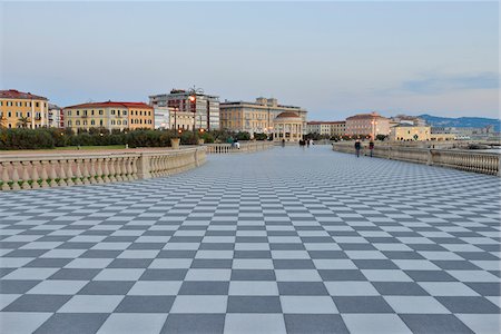 simsearch:700-07674840,k - Terrazza Mascagni at Dusk, Livorno, Tuscany, Italy Foto de stock - Con derechos protegidos, Código: 700-07674842