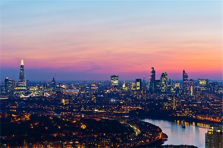 Overview of Skyline and River Thames at Sunset, London, England Photographie de stock - Rights-Managed, Code: 700-07729955