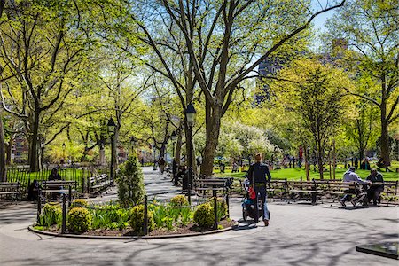 simsearch:862-08719995,k - Washington Square Park, Greenwich Village, New York City, New York, USA Stockbilder - Lizenzpflichtiges, Bildnummer: 700-07744958