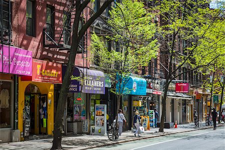 simsearch:841-06502021,k - Storefronts on MacDougal Street, Greenwich Village, New York City, New York, USA Stock Photo - Rights-Managed, Code: 700-07744960