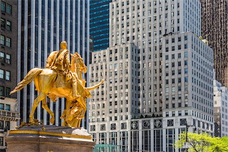 simsearch:700-05642527,k - Gilded Bronze Equestrian Statue of General William Tecumseh Sherman, Grand Army Plaza near Central Park, New York City, New York, USA Stock Photo - Rights-Managed, Code: 700-07745148