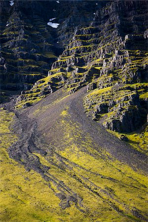 View of jagged mountainside in spring, Hali, Iceland Foto de stock - Con derechos protegidos, Código: 700-07760039