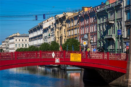 st. petersburg - The Red Bridge along the Moyka River, St. Petersburg, Russia Stockbilder - Lizenzpflichtiges, Bildnummer: 700-07760244