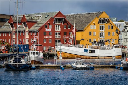 simsearch:700-07784187,k - Boats in Harbour, Tromso, Troms, Norway Foto de stock - Con derechos protegidos, Código: 700-07784185