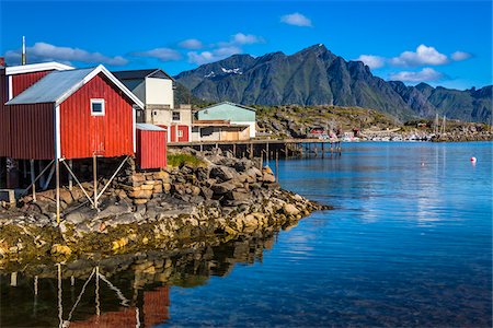 fiordo - Rorbu by Water, Stamsund, Vestvagoy, Lofoten Archipelago, Norway Fotografie stock - Rights-Managed, Codice: 700-07784268