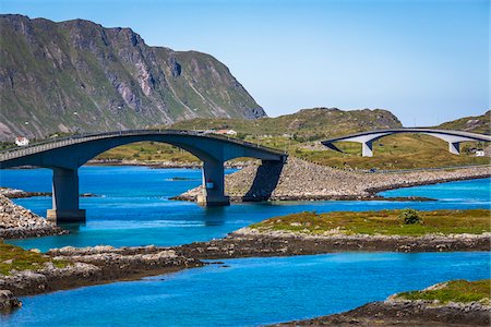 Fredvang Bridges connceting Flakstadoya and Moskenesoya, Lofoten Archipelago, Norway Photographie de stock - Rights-Managed, Code: 700-07784301